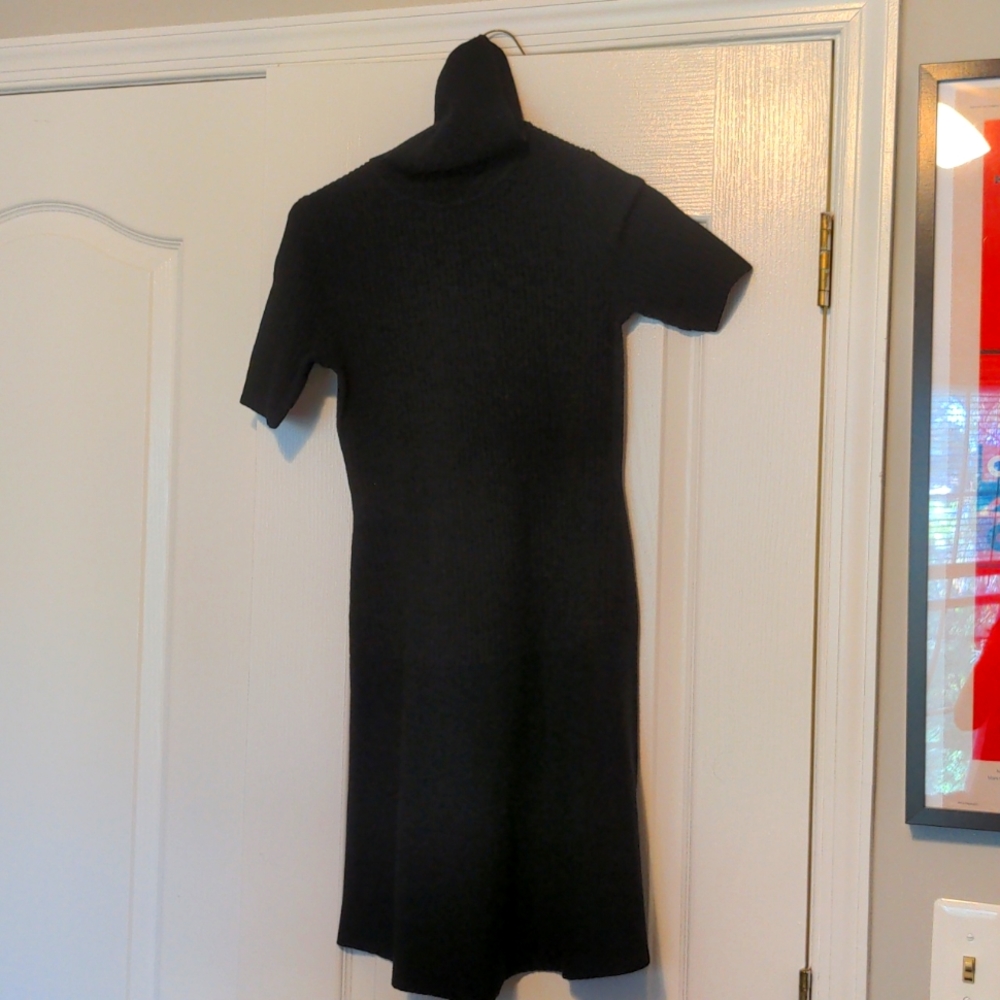 Theory turtleneck black wool dress size Small